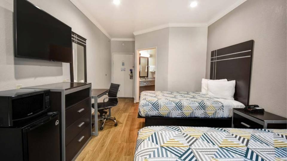Motel 6 Humble, Tx - Houston International Airport Екстер'єр фото