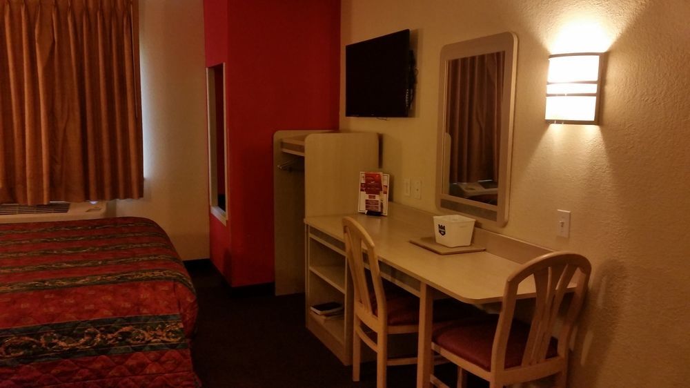 Motel 6 Humble, Tx - Houston International Airport Екстер'єр фото