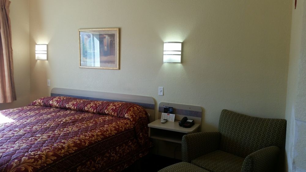Motel 6 Humble, Tx - Houston International Airport Екстер'єр фото