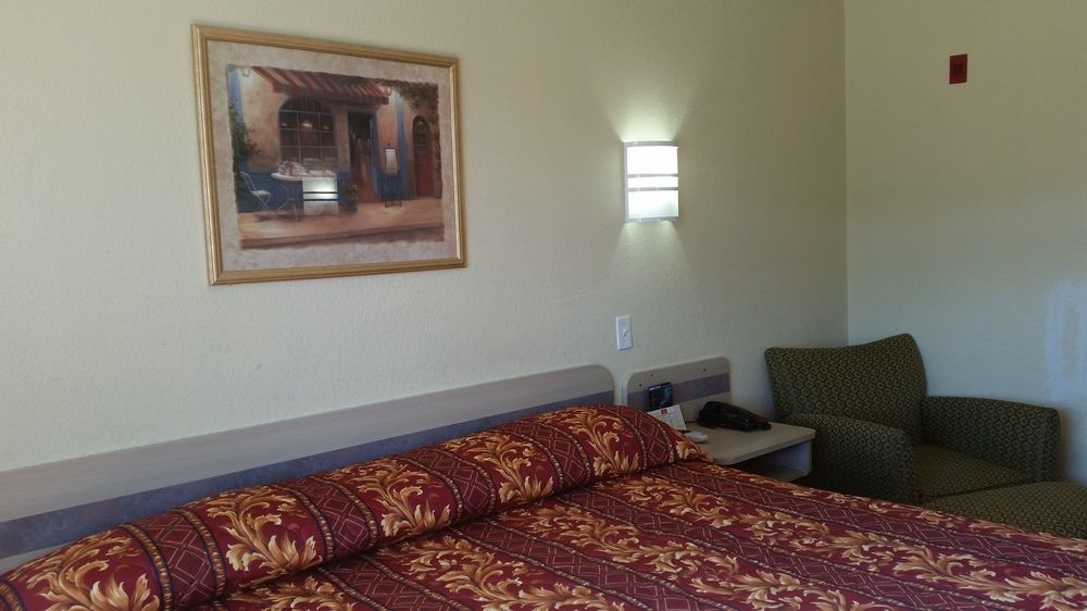Motel 6 Humble, Tx - Houston International Airport Екстер'єр фото